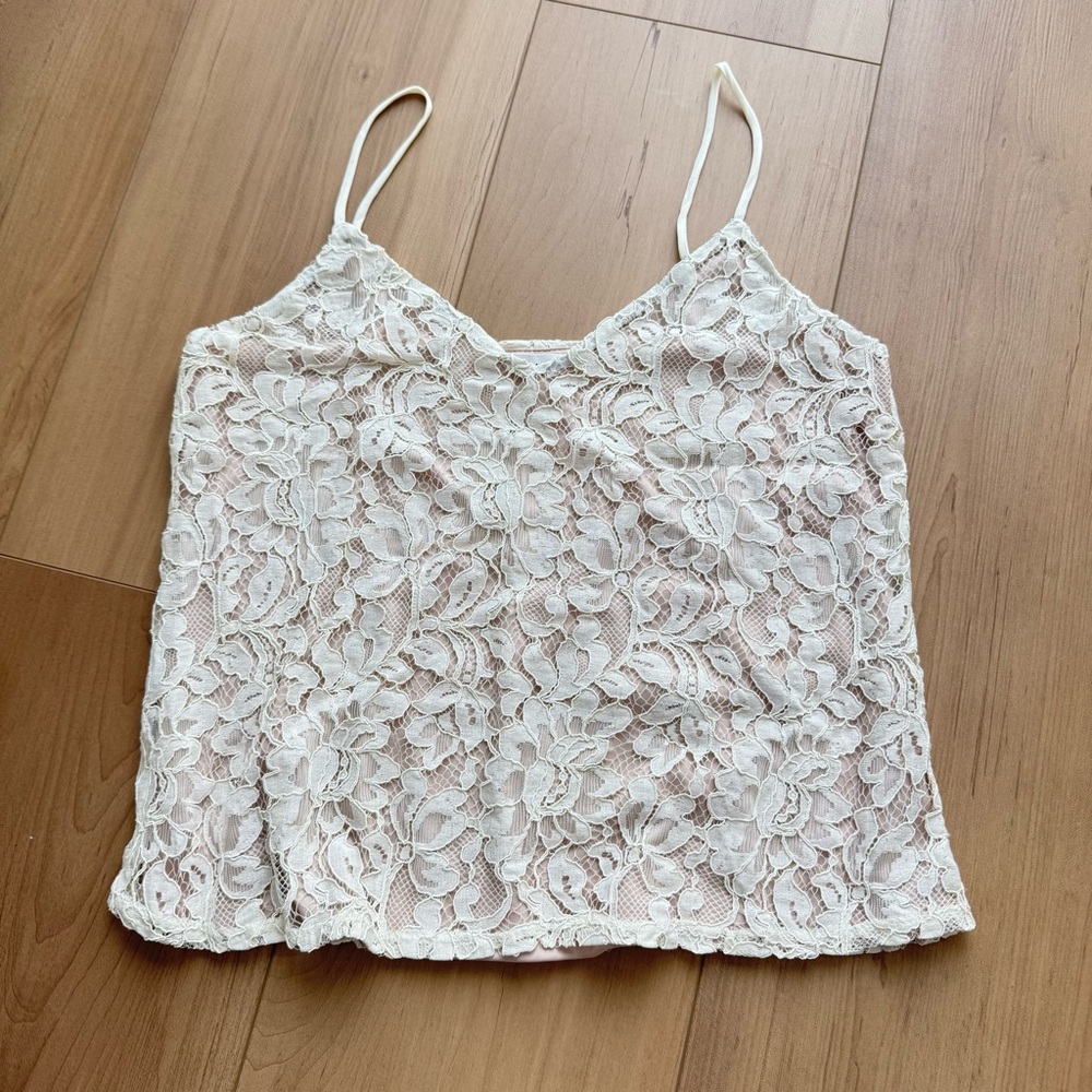 Elegant White Lace Women’s Top